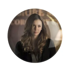 پیکسل الینا گیلبرت خاطرات یک خون آشام  The Vampire Diaries