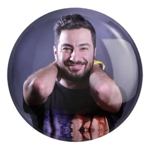 پیکسل بزرگ نوید محمدزاده