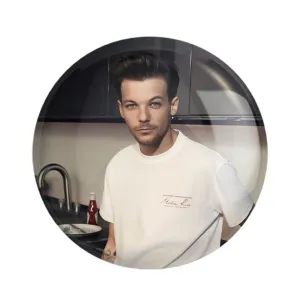 مگنت لویی تاملینسون گروه موسیقی وان دایرکشن One Direction