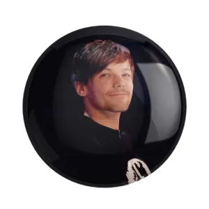 مگنت لویی تاملینسون گروه موسیقی وان دایرکشن One Direction