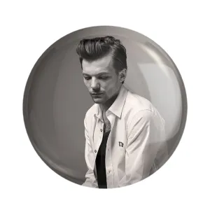 مگنت لویی تاملینسون گروه موسیقی وان دایرکشن One Direction