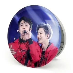 آینه تاشو گروه اکسو EXO