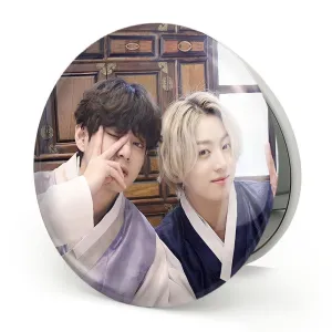 آینه تاشو تهیونگ و جونگ کوک ویکوک گروه بی تی اس BTS