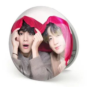 آینه تاشو تهیونگ و جونگ کوک ویکوک گروه بی تی اس BTS