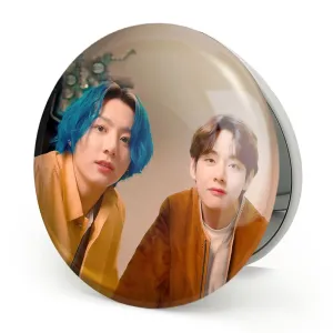 آینه تاشو تهیونگ و جونگ کوک ویکوک گروه بی تی اس BTS