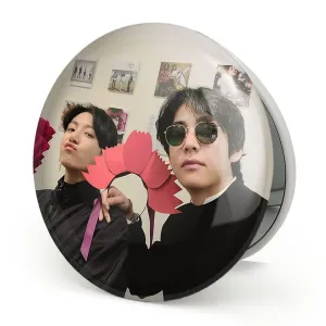 آینه تاشو تهیونگ و جونگ کوک ویکوک گروه بی تی اس BTS