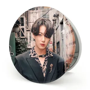 آینه تاشو جونگ کوک Jung Kook گروه بی تی اس BTS