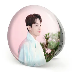 آینه تاشو جونگ کوک Jung Kook گروه بی تی اس BTS