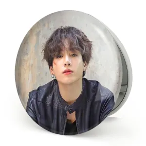 آینه تاشو جونگ کوک Jung Kook گروه بی تی اس BTS