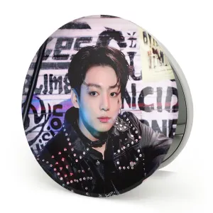 آینه تاشو جونگ کوک Jung Kook گروه بی تی اس BTS