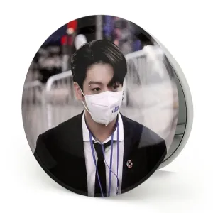 آینه تاشو جونگ کوک Jung Kook گروه بی تی اس BTS