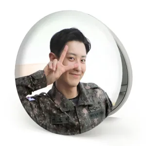 آینه تاشو چانیول گروه اکسو EXO
