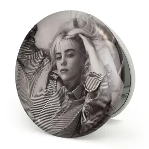 آینه تاشو بیلی آیلیش Billie Eilish