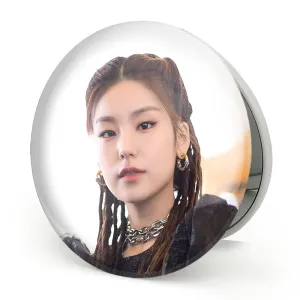 آینه تاشو یجی گروه ایتزی ITZY