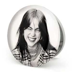 آینه تاشو بیلی آیلیش Billie Eilish