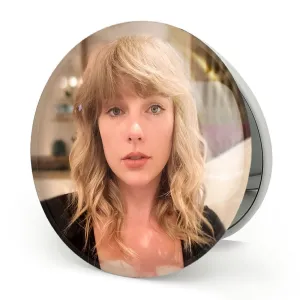 آینه تاشو تیلور سوئیفت Taylor Swift