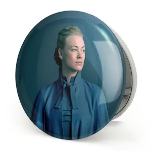 آینه تاشو سریال سرگذشت یک ندیمه The Handmaid's Tale