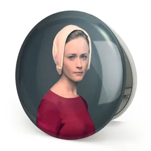 آینه تاشو سریال سرگذشت یک ندیمه The Handmaid's Tale