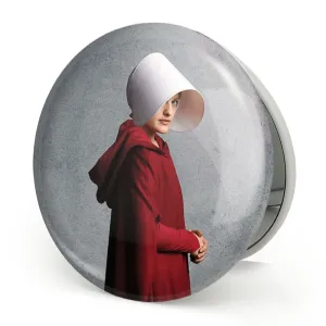 آینه تاشو سریال سرگذشت یک ندیمه The Handmaid's Tale