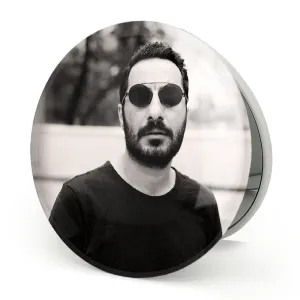 آینه تاشو نوید محمدزاده