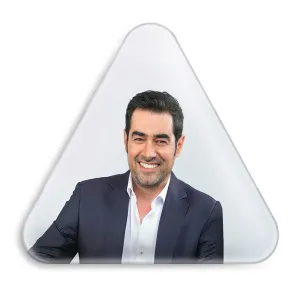 پیکسل مثلثی شهاب حسینی