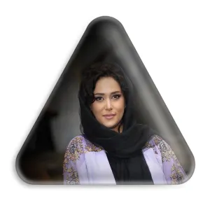 پیکسل مثلثی پریناز ایزدیار