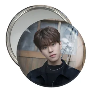 آینه جیبی سونگمین گروه استری کیدز Stray Kids