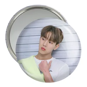 آینه جیبی شونو گروه مانستا اکس MONSTA X
