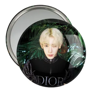 آینه جیبی ونهو گروه مانستا اکس MONSTA X