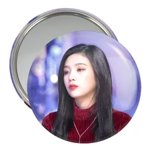 آینه جیبی جوی گروه رد ولوت Red Velvet