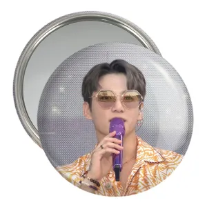 آینه جیبی جونگ کوک Jung Kook گروه بی تی اس BTS