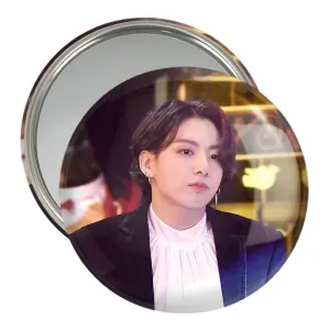 آینه جیبی جونگ کوک Jung Kook گروه بی تی اس BTS