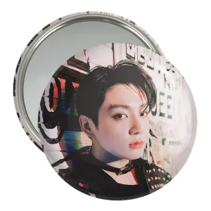 آینه جیبی جونگ کوک Jung Kook گروه بی تی اس BTS