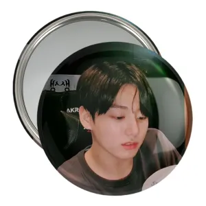 آینه جیبی جونگ کوک Jung Kook گروه بی تی اس BTS