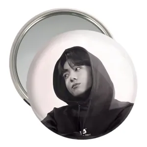 آینه جیبی جونگ کوک Jung Kook گروه بی تی اس BTS