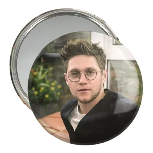 آینه جیبی نایل هوران گروه موسیقی وان دایرکشن One Direction