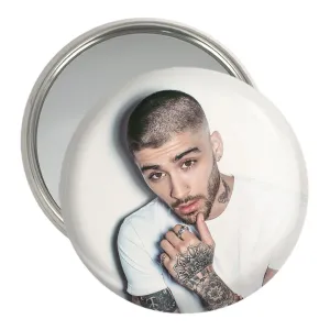 آینه جیبی زین مالیک گروه موسیقی وان دایرکشن One Direction