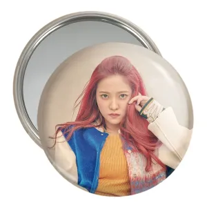 آینه جیبی یری گروه رد ولوت Red Velvet