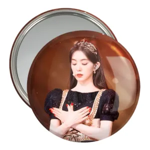 آینه جیبی آیرین گروه رد ولوت Red Velvet