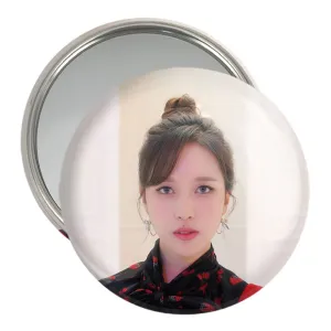 آینه جیبی مینا گروه توایس TWICE