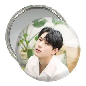 آینه جیبی جوهان گروه مانستا اکس MONSTA X
