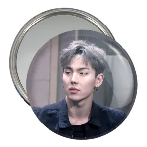 آینه جیبی شونو گروه مانستا اکس MONSTA X