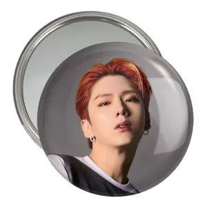 آینه جیبی کیهیون گروه مانستا اکس MONSTA X