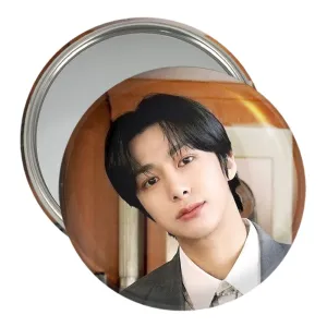 آینه جیبی هیونگ وون گروه مانستا اکس MONSTA X