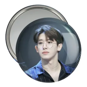 آینه جیبی ونهو گروه مانستا اکس Monsta X