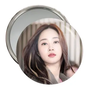 آینه جیبی یوری گروه گرلز جنریشن Girls Generation