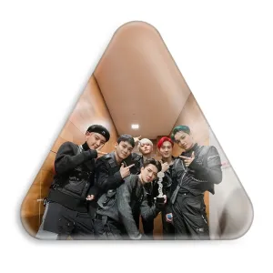 پیکسل مثلثی گروه اکسو EXO