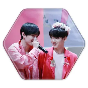 پیکسل شش ضلعی  تهیونگ و جونگ کوک ویکوک گروه بی تی اس BTS