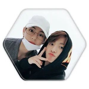 پیکسل شش ضلعی  تهیونگ و جونگ کوک ویکوک گروه بی تی اس BTS
