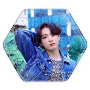 پیکسل شش ضلعی جونگ کوک Jung Kook گروه بی تی اس BTS